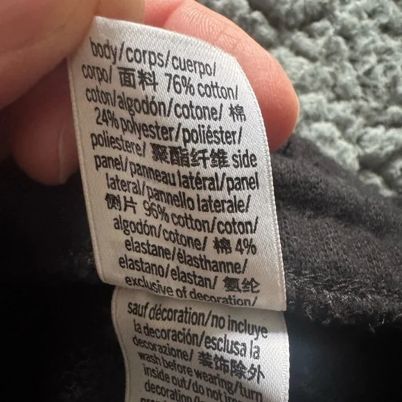 PINK Victoria’s Secret Black Shorts size large - Picture 3 of 4